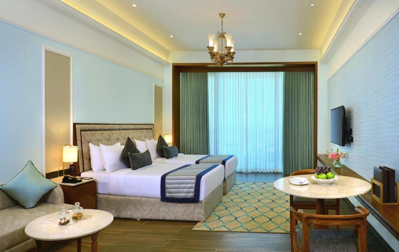 Gift City Club, A Member Of Radisson Individuals Gandhinagar Exterior foto