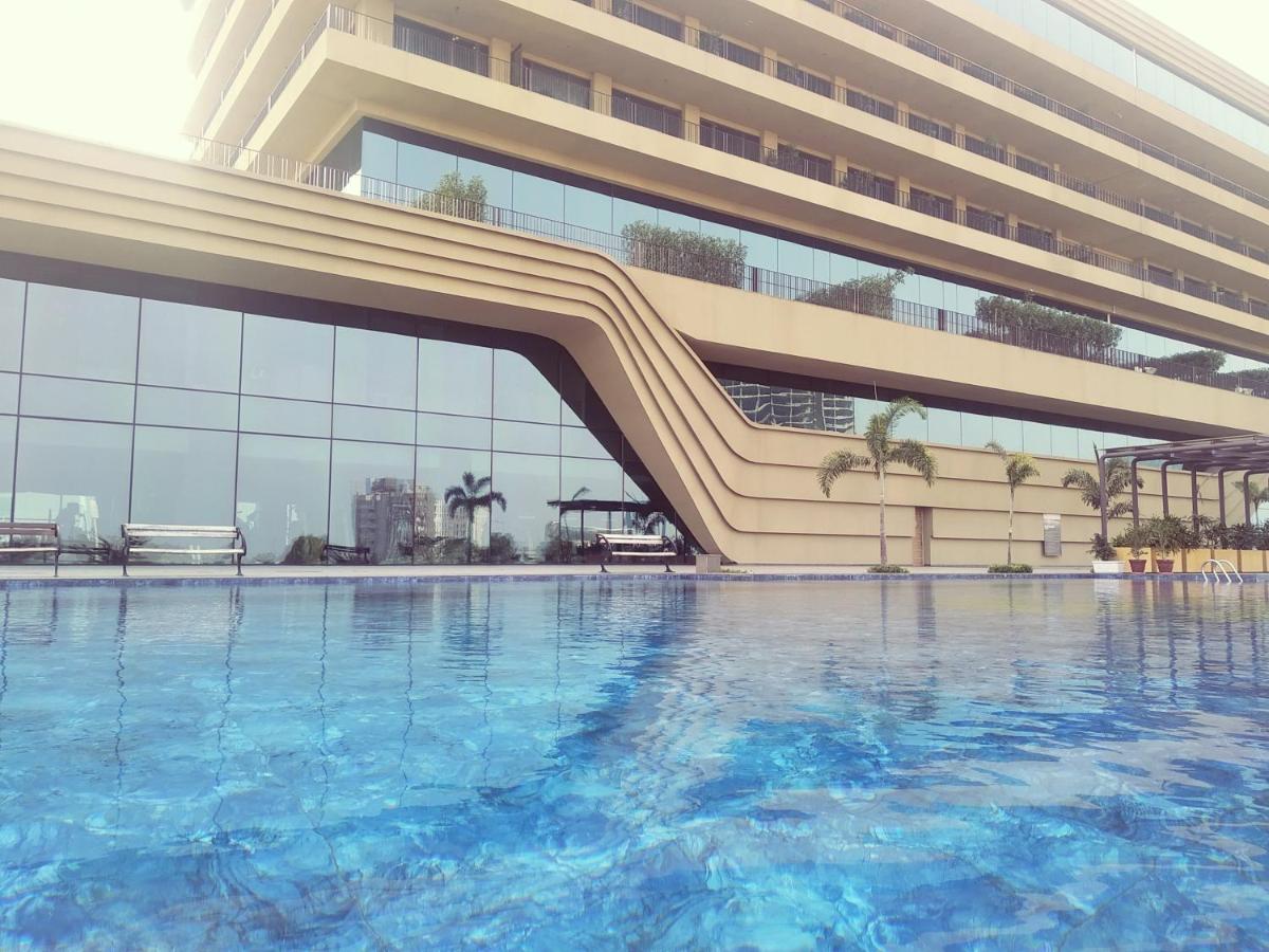 Gift City Club, A Member Of Radisson Individuals Gandhinagar Exterior foto